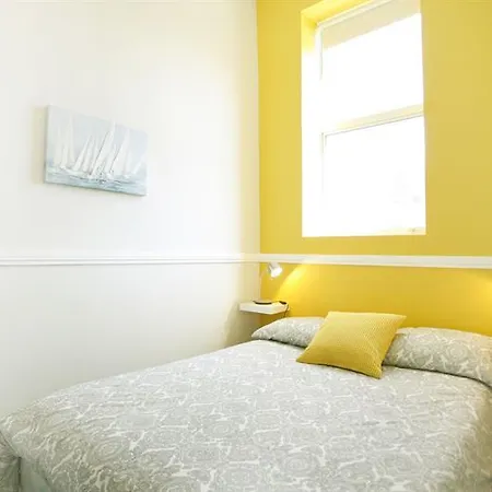 Short Let Direct - Amiens Street D1