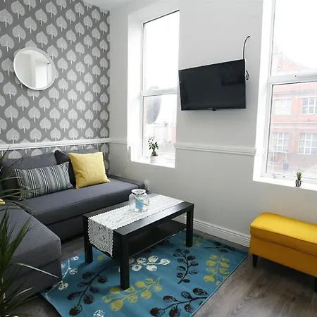 Short Let Direct - Amiens Street D1 Apartment *